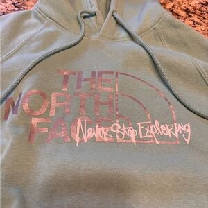 Women’s North Face hoodie